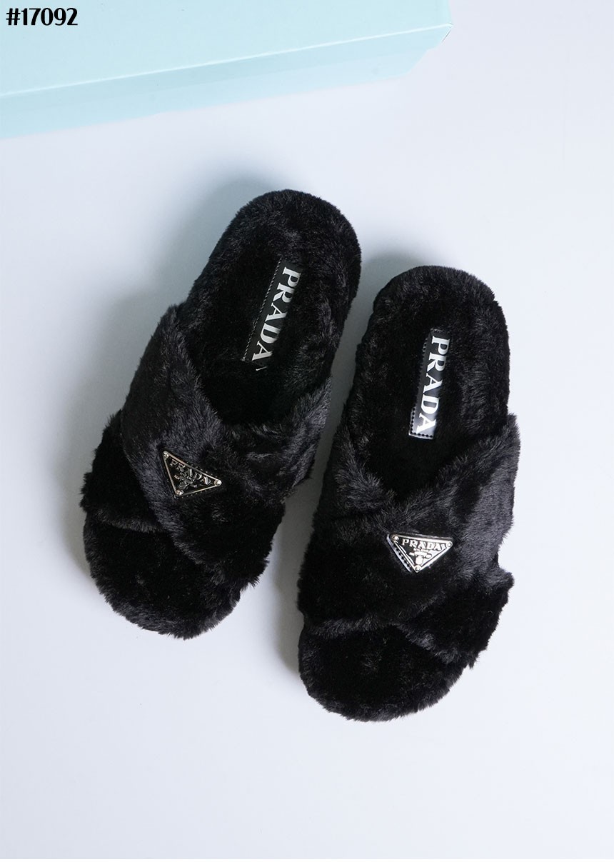 PRADA] 프라다 러버 솔 시어링 샌들