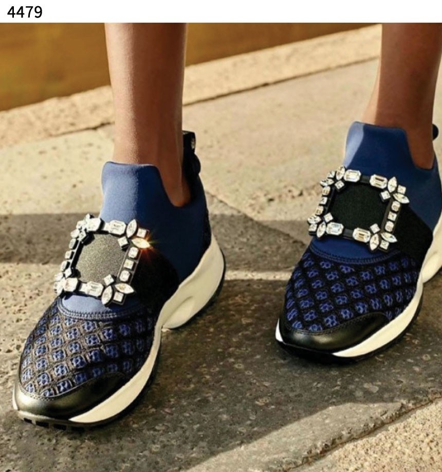 [Rogervivier] 수입프리미엄급 비브 런 스트라스 버클