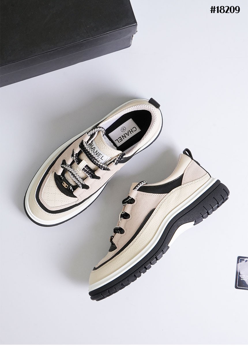 [CHANEL] 샤넬 25 크루즈 스니커즈