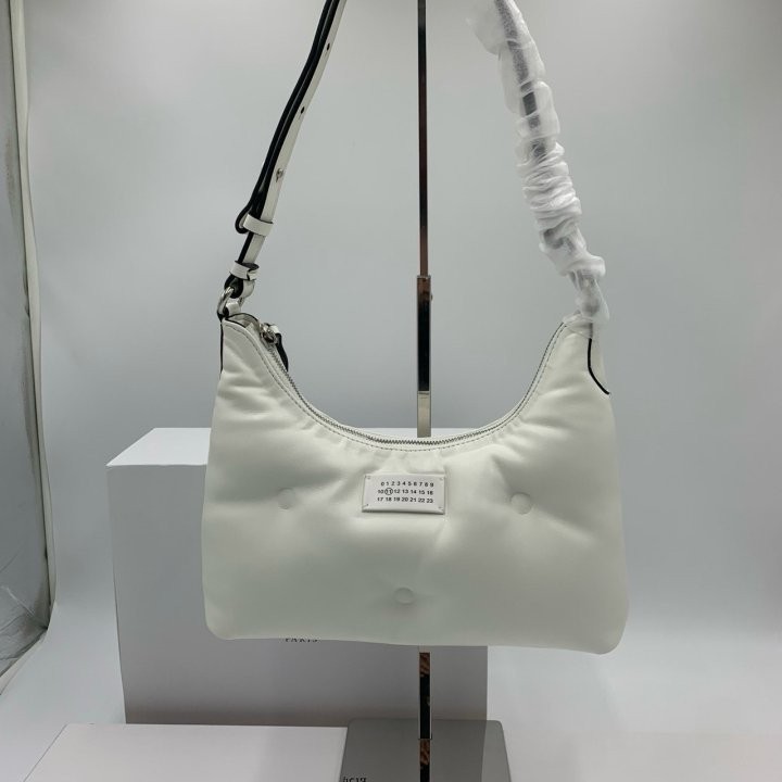 메* 마르지엘라 호보백 (특급판)