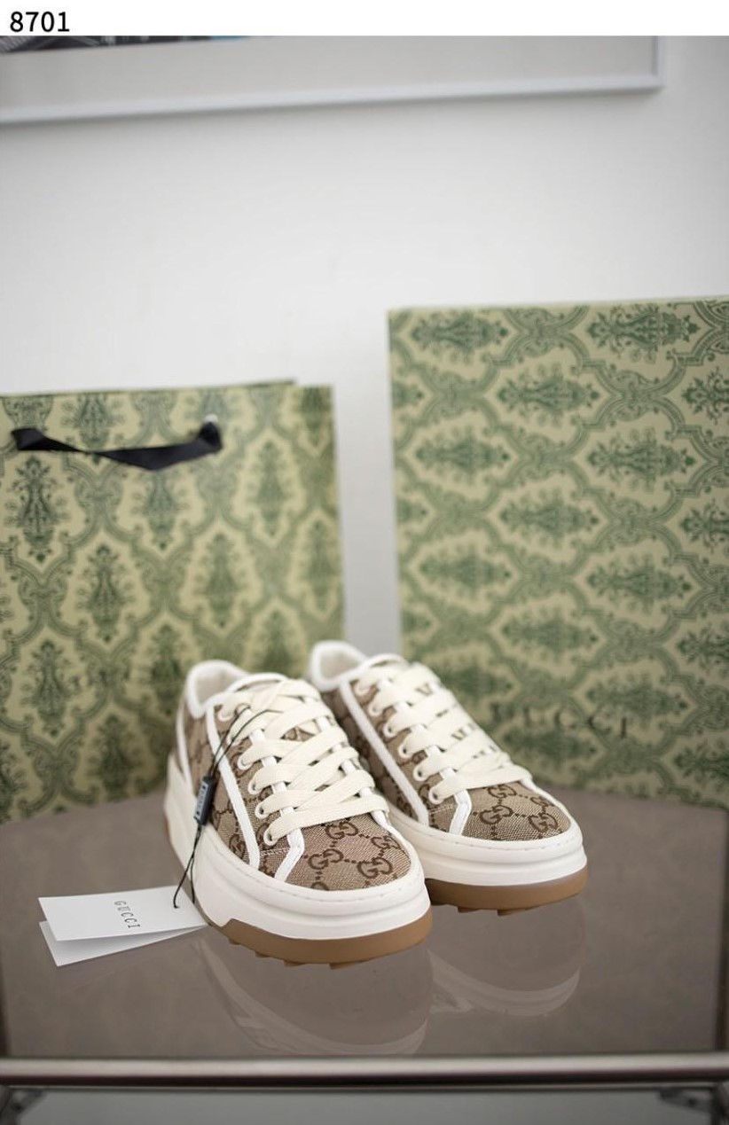 [GUCCI] 구찌 24FW 여성 GG 스니커즈