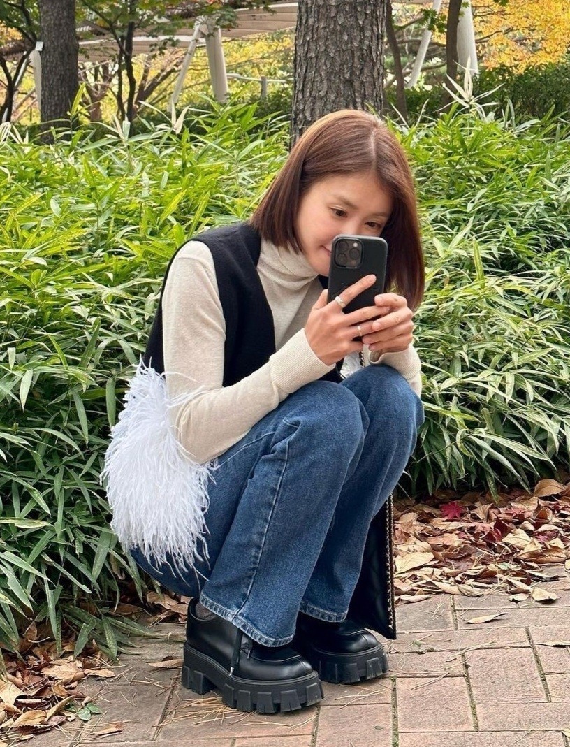 프VV 브러시드 가죽 모놀리스 로퍼