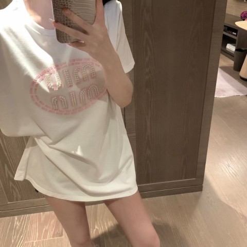 [MIUMIU] 미우미우 수입고급 핑크 진주로고 티셔츠