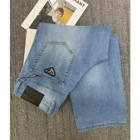 [PRADA] 프라다 남성 스트레이트 핏 연청 데님 신상입고