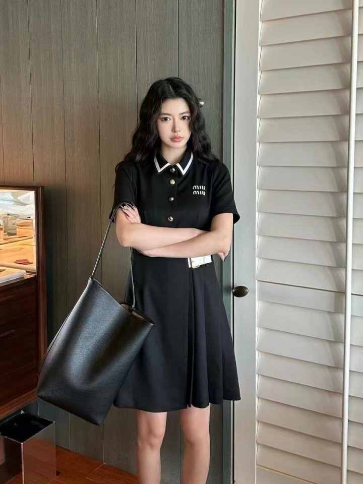 미×미x 카라 기본원피스
