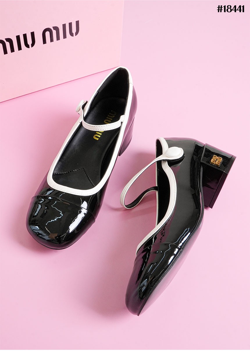 [MIUMIU] 미우미우 투톤 페이턴트 레더 메리제인 펌프스