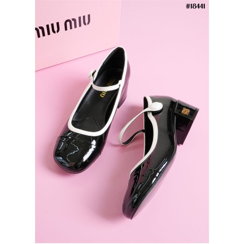 [MIUMIU] 미우미우 투톤 페이턴트 레더 메리제인 펌프스