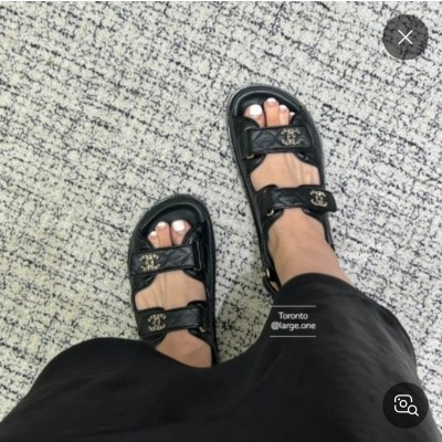 CHANEL CC로고 벨크로샌들 블랙